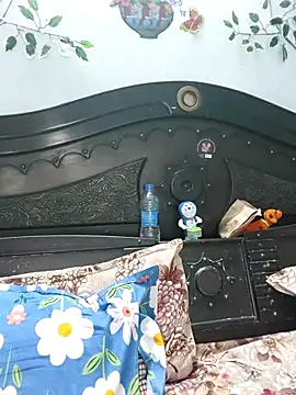 Poojabhabi101 online show from October 25, 6:21 am