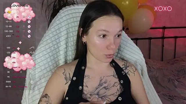 lil luna x online show from February 4, 7:53 pm