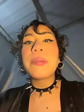 ZahaRoseee online show from March 28, 11:59 pm