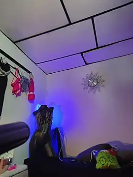 mal x online show from April 17, 6:16 am