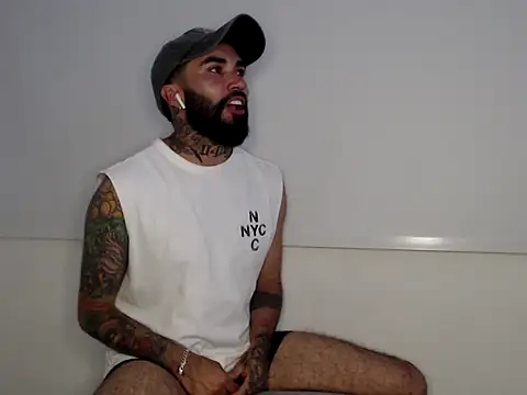 transgenderboy online show from May 30, 4:09 am