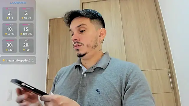 alejandro stark online show from November 7, 1:27 am