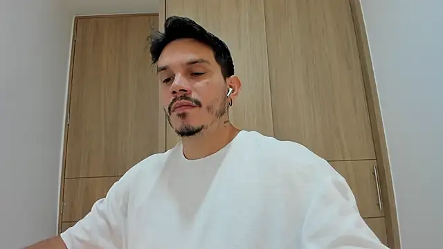 alejandro stark online show from November 29, 8:06 am