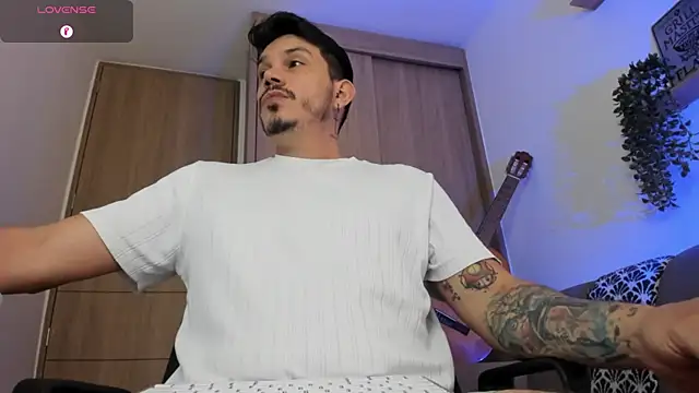 alejandro stark online show from May 20, 10:54 am