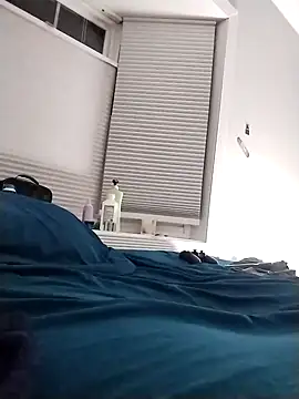 Snapshot of LiverandBrat77 chatting on February 10, 7:04 am LiverandBrat77 online show from February 10, 7:04 am