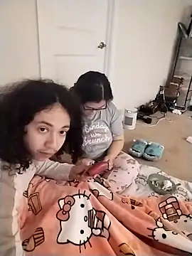 LiverandBrat77 online show from November 25, 6:52 pm