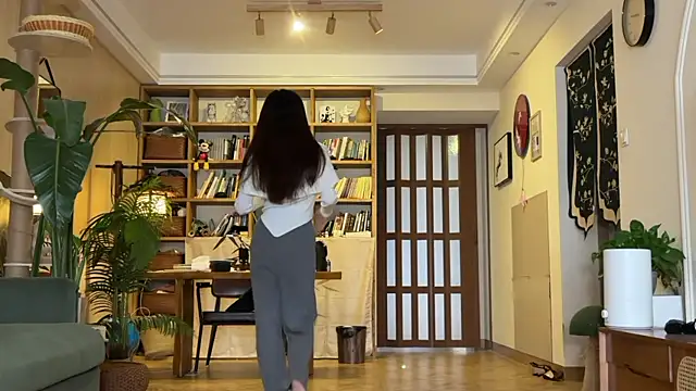 Snapshot of grandeeney chatting on November 5, 2:33 am grandeeney online show from November 5, 2:33 am