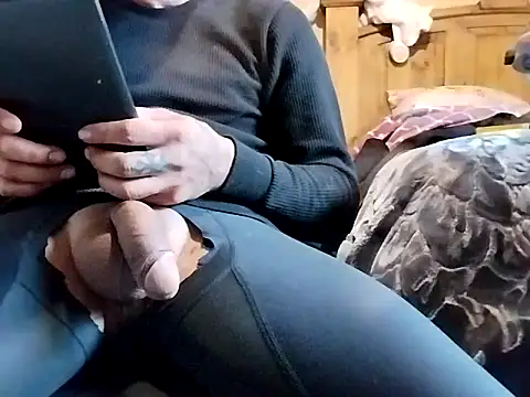 Snapshot of Texasmade187 chatting on February 19, 10:09 pm Texasmade187 online show from February 19, 10:09 pm