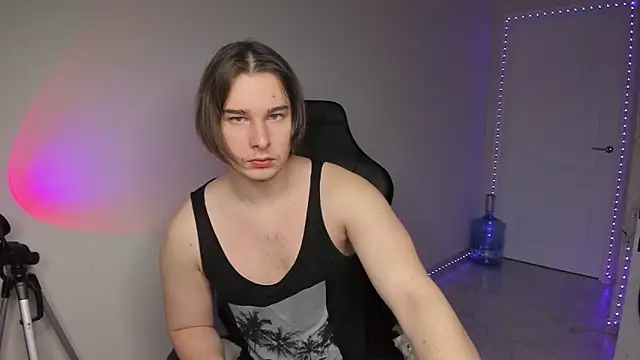 Vincent Strong online show from December 19, 7:18 am