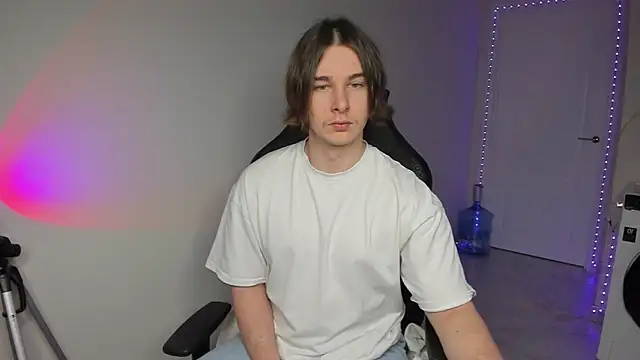 Vincent Strong online show from December 20, 7:44 am