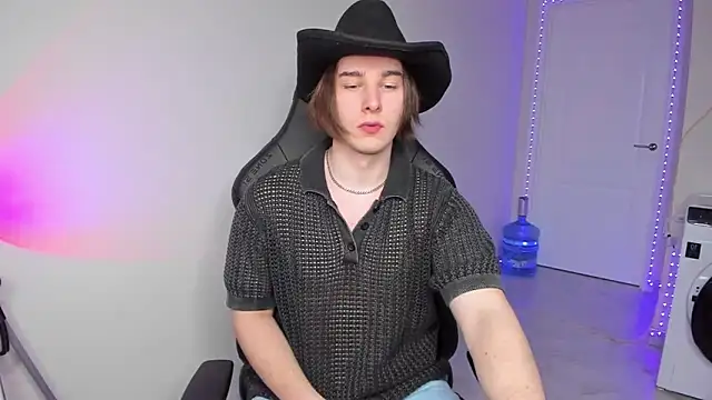 Vincent Strong online show from January 6, 7:20 am