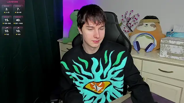 Vincent Strong online show from February 8, 4:05 am