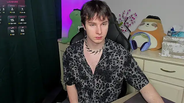 Vincent Strong online show from February 9, 9:13 am