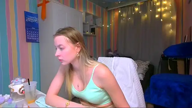 Snapshot of __Aphrodita__wow__ chatting on December 7, 1:40 pm   Aphrodita  wow   online show from December 7, 1:40 pm