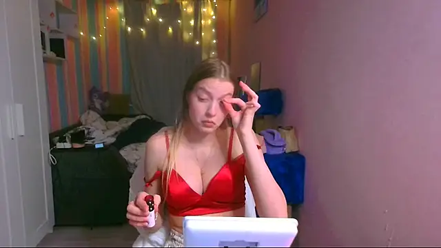 Snapshot of __Aphrodita__wow__ chatting on December 10, 12:05 pm   Aphrodita  wow   online show from December 10, 12:05 pm