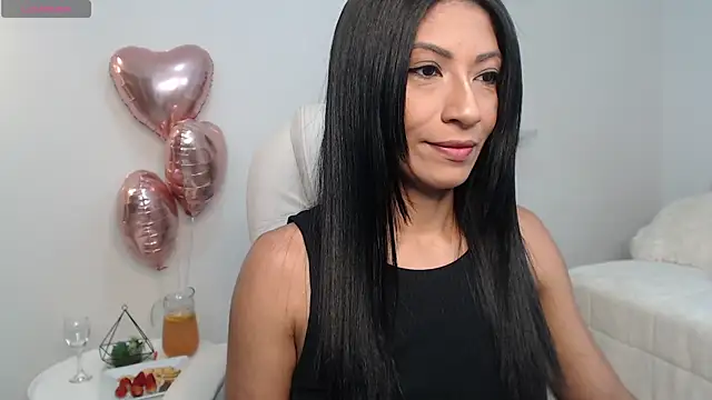 sofia perez    online show from September 21, 7:37 pm