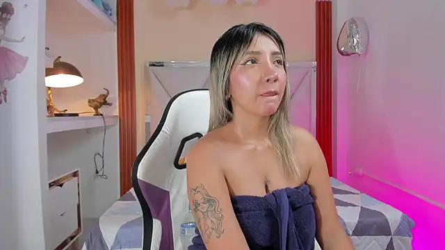 Happy tits online show from March 6, 8:05 pm