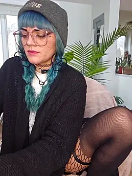 anyalikestosuck online show from November 27, 7:05 pm