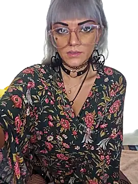 anyalikestosuck online show from January 10, 8:10 pm