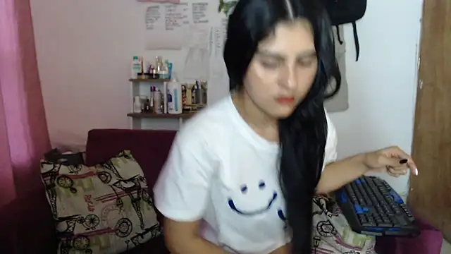 Nathacha online show from February 8, 11:02 pm