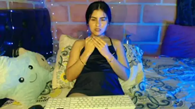 Nathacha online show from February 2, 11:03 pm