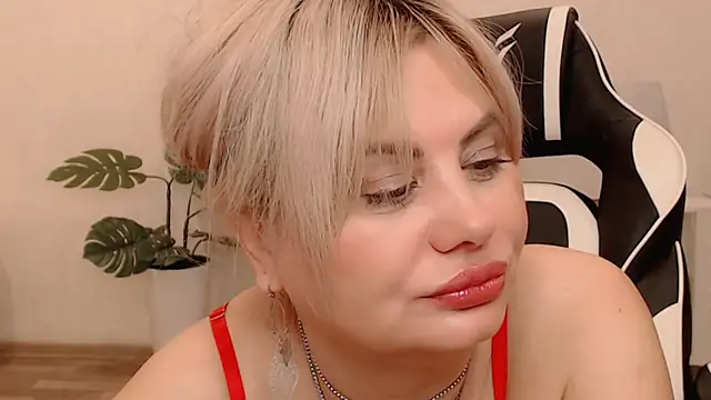 Lola Richie online show from March 10, 5:12 am