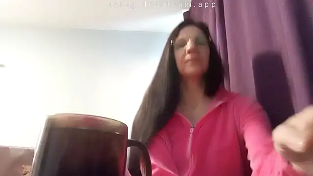 Snapshot of AlfejiRise chatting on February 13, 7:04 am AlfejiRise online show from February 13, 7:04 am