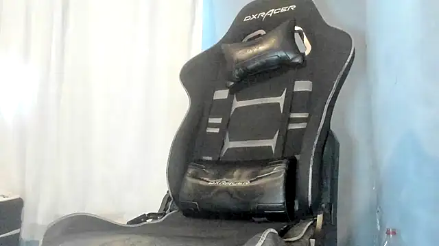 Snapshot of Novin18RJ chatting on February 12, 7:24 pm Novin18RJ online show from February 12, 7:24 pm