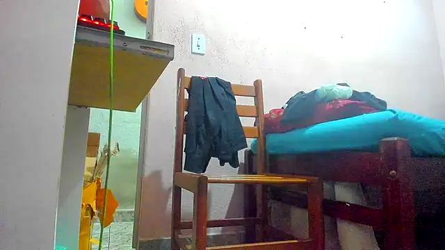 Snapshot of Novin18RJ chatting on March 18, 8:03 am Novin18RJ online show from March 18, 8:03 am