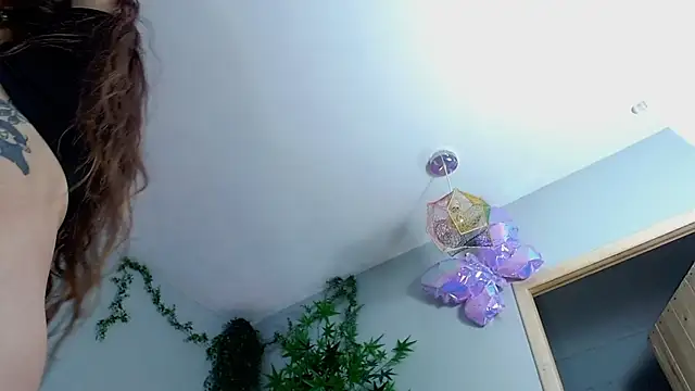 VickyJackson  online show from March 19, 10:20 pm