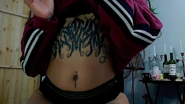 VickyJackson  online show from March 20, 9:24 pm