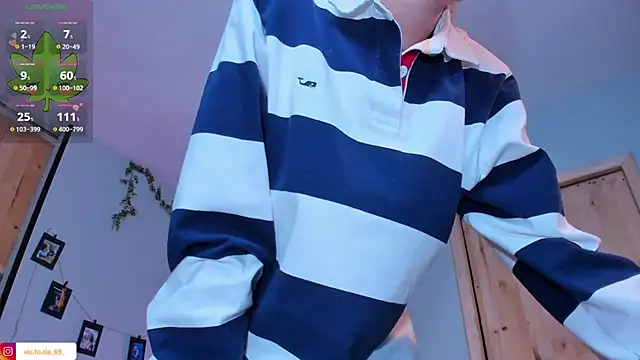 VickyJackson  online show from January 15, 5:49 pm