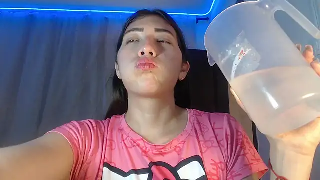 DaMikaela  online show from December 12, 6:53 pm