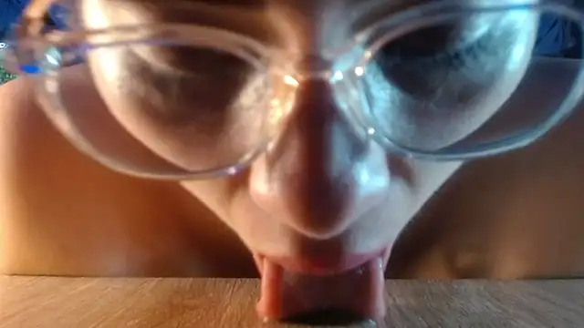 DaMikaela  online show from October 19, 2:40 pm