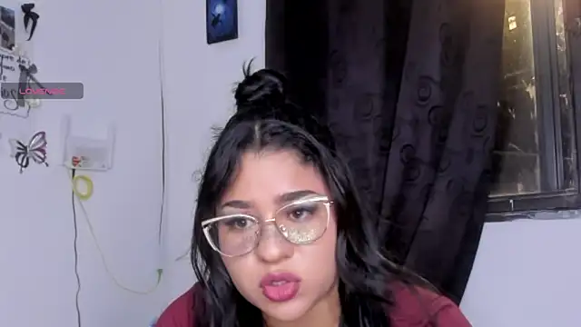 Snapshot of Yelly chatting on June 30, 2:45 am Yelly online show from June 30, 2:45 am