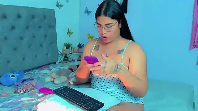Snapshot of mabellfox chatting on January 9, 9:26 pm mabellfox online show from January 9, 9:26 pm