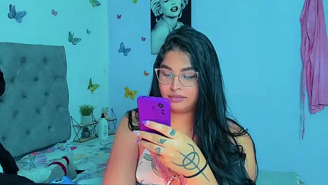 Snapshot of mabellfox chatting on January 13, 10:45 pm mabellfox online show from January 13, 10:45 pm