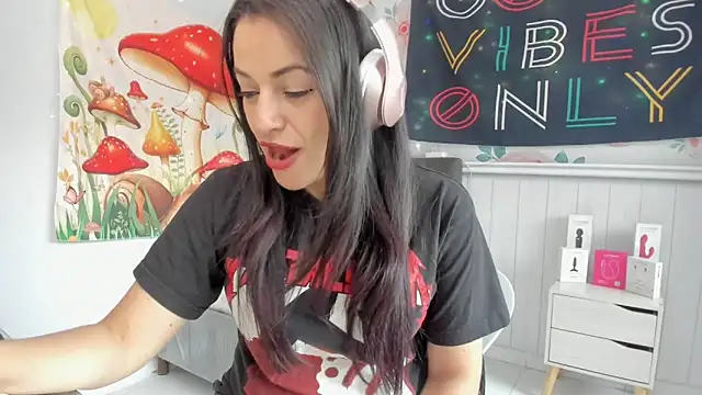 LovelyAzucena online show from October 25, 2:56 pm