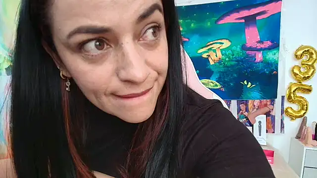 LovelyAzucena online show from June 25, 3:05 pm