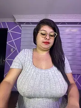 MiiaaJoness online show from February 19, 3:30 pm