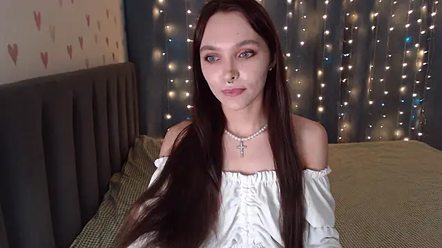 ChloeSunny online show from February 13, 2:35 pm