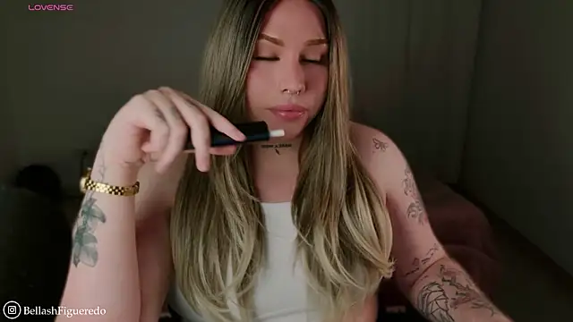 IsabellaFigueredo   online show from March 13, 3:02 am