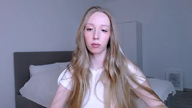 Luna insniity online show from February 13, 8:49 pm