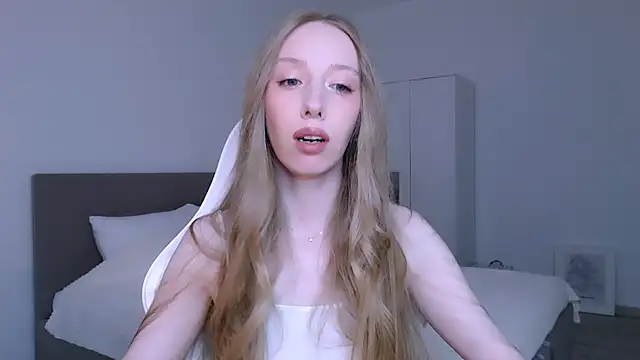 Luna insniity online show from March 21, 9:18 pm