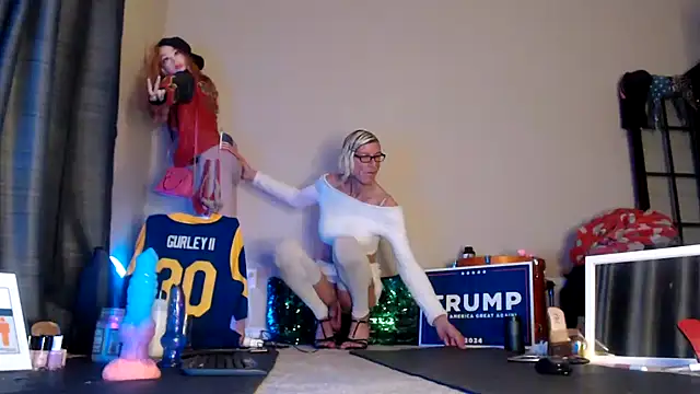 Taylorsexbot online show from December 23, 4:12 am