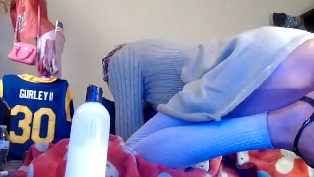 Taylorsexbot online show from December 24, 10:17 pm