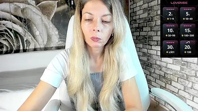 Eva Melow online show from October 4, 2:15 pm