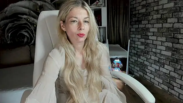 Eva Melow online show from May 28, 3:09 pm