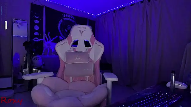 wet dream  online show from November 15, 10:15 pm