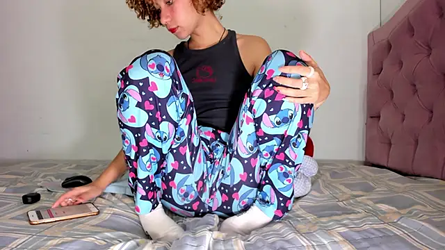 any 21hot online show from December 22, 3:11 pm